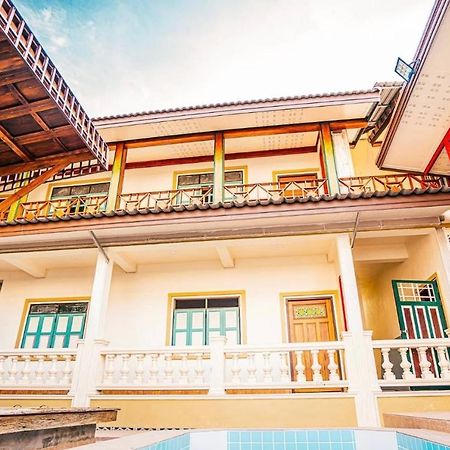 Dream House Lodge Sukhothai Esterno foto