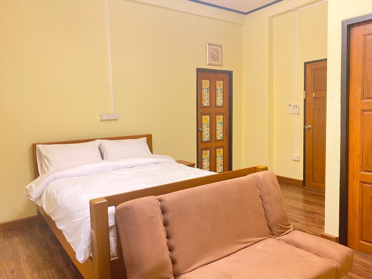 Dream House Lodge Sukhothai Esterno foto